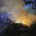 Tokom noći zapaljeni kontejneri na više mesta u centru Kraljevu, vatra se proširila i na dva automobila