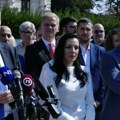 "Zabio mu nož u leđa 15 dana pred izbore" Borko Stefanović je pre mesec dana pozirao sa "pasošem" Evropske Srbije, ali je sad…