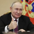 Putin: "Svi ruski zvaničnici treba da voze domaće automobile"