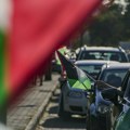 Zapalio se držeći zastavu palestine: Užas na protestu ispred konzulata Izraela u SAD: Čuvar povređen tokom intervencije