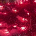 Pirej obojen u crveno-belo: Navijači Olimpijakosa žurkom na ulicama proslavili istorijski trofej! (video)