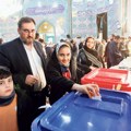 Zatvorena birališta u Iranu posle produženog glasanja na predsedničkim izborima