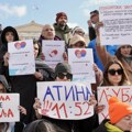 Hit poruka za Bogatić od jedne devojke iz Atine sa protesta podrške studentima FOTO