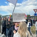 Genijalni transparent sa studentskog protesta: Reči čuvene pesme Tošeta Proeskog sada zvuče skroz drugačije FOTO