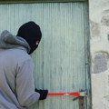 Provalnici se vraćaju više puta Prazne kuće do poslednjeg predmeta