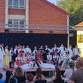 Uspešan letnji koncert KUD-a „1. oktobar“ iz Botoša (FOTO)