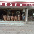 „Ne mogu protiv dece“: U Valjevu polupan izlog kafića simpatizera studenata