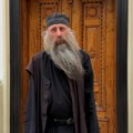 Manastir u pančevačkoj rafineriji: 'Do ograde jedan svet, iza ograde drugi'