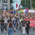 (BLOG) U Beogradu Prajd marš "Ima mesta za sve nas": Incidenti tokom šetnje, kolona se vraća ka Parku Manjež
