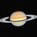 Saturn ponovo iznenadio naučnike – „Habl“ otkrio džinovski desetougao na južnom polu