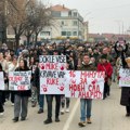 Zvižduk i šetnja u Leskovcu: Studentski protest najbrojniji do sada