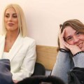 Supruge Belivuka i Miljkovića uhvaćene u nesvakidašnjem izdanju: Smeškale se i pričale pre početka suđenja (Foto)