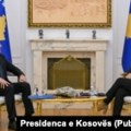 Osmani sa liderima stranaka u pokušaju rešavanja institucionalne krize na Kosovu