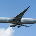 Avion prinudno sleteo u američku državu Ajovu zbog putnika koji je pokušao da otvori vrata