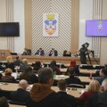 20.000 dinara za đake, rebalans budžeta i balon na Ušću: Počela sednica Skupštine grada Beograda