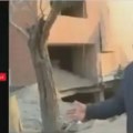 (VIDEO) Reporter beži tokom uključenja uživo dok traje napad na Teheran
