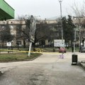 Nakrivljen bilbord u centru Prokuplja