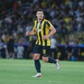 Luka Jović ne posustaje, nastavio teror - dva gola za pobedu