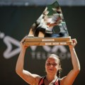 Elizabeta Kočijareto osvojila titulu na turniru u Lozani