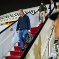 Političari u zvaničnim posetama Izraelu: Nemački kancelar Šolc evakuisan iz aviona u Tel Avivu, danas stigao i Bajden