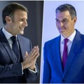 "Gledate u predsednika Vučića?" Posebna čast za lidera Srbije: Makron i Sančez obratili se Vučiću tokom govora na bini