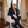 SAD uvele sankcije za tri osobe bliske Dodiku