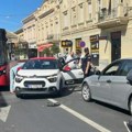 Sudar u Zemunu: Automobil preticao autobus pa došlo do kolapsa u saobraćaju, stvaraju se gužve