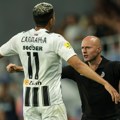 Najbolji fudbaler Partizana se oglasio posle smene Duljaja, reagovao i njegov sin FOTO