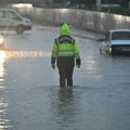 Nevreme kakvo se ne pamti u Turskoj: Anakara potpuno poplavljena, bujice nosile automobile (video)