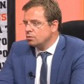 Nastavljeni napadi na predsednika! "Vučić je ludak, Danilo kriminalac, hoće da siluju decu i prave srpski silovateljski…