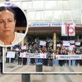 Skandal u Novom Pazaru: Profesorka prisilno odvedena na sednicu Saveta