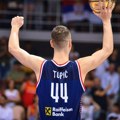 „Krade“, namešta i ne greši sa penala – Nikola je svuda! /video/