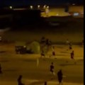 (Video) Bukte sukobi na ulicama španskog grada! Desničari u klinču sa migrantima, sve je počelo jednim napadom