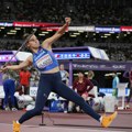Adriana Vilagoš u finalu svetskog prvenstva u Tokiju: Srpska atletičarka je sjajnim hicem u trećoj seriji izborila borbu za…