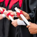 Završen fakultet "diže" platu u Evropi: U kojim zemljama je najveći jaz između onih sa diplomom i onih bez nje
