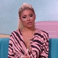 "Prevariš muža na televiziji, a ljudi i dalje ne zanju ko si" Voditeljku Pinka isprozivala rijaliti zvezda, a sad joj…