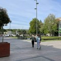 Nišlije se bune: Milion dinara potrošeno na "ozelenjavanje" starih vozila plastičnom travom