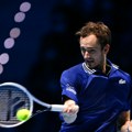 Medvedev: Đoković mora pažljivo da bira turnire