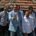 SRCE: Vučić danima vodi funkcionersku kampanju zloupotrebljavajući državne resurse