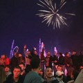 (BLOG) Slavlje na ulicama širom Srbije - građani upali u Ćacilend, u parlamentu studenti, SNS i manjinske stranke