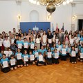 Uručene Vidovdanske nagrade najboljim novosadskim učenicima