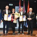 Svečano dodeljene godišnje nagrade „Dr Zoran Đinđić” Prvo mesto podelili Nemanja Teslić i Nikola Todorović