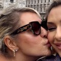Kristina Radenković putuje sa majkom: Evo gde su otišle zajedno - mama Snježana je ljubi, a ona ne skida osmeh (foto)