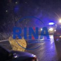 Tragedija izbegnuta samo pukom srećom: Užasan odron na magistrali kod Ivanjice, ogromno kamenje se survalo na put (FOTO)