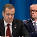Medvedev zapretio Nemačkoj "potpunim uništenjem" Najavljuje sunovrat njene "široko hvaljene industrije" u slučaju direktnog…