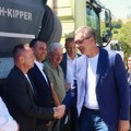 "Oni su sada Evropa, kod njih nema problema", Vučić na jugozapadu Srbije, osvrnuo se na Crnu Goru: "Znate li da su mi sinu na…