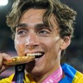 Armand Duplantis nastavio da piše istoriju, posvetio zlato posebnoj osobi: "Umrla je, ovo je za nju"