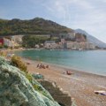 Gde je u Crnoj Gori najbolje za kupanje ove godine: Plaže koje su označene kao najčistije (a polovina ih u jednoj opštini)