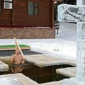 Putin se okupao u ledenoj vodi za Bogojavljenje