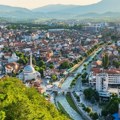 Eparhija raško- prizrenska: Incident u Prizrenu – Albanac okačio zastavu OVK na srpski autobus